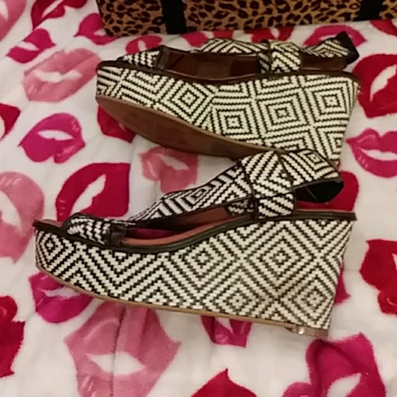 Lucky Brand Sandals - Picture 6 of 8